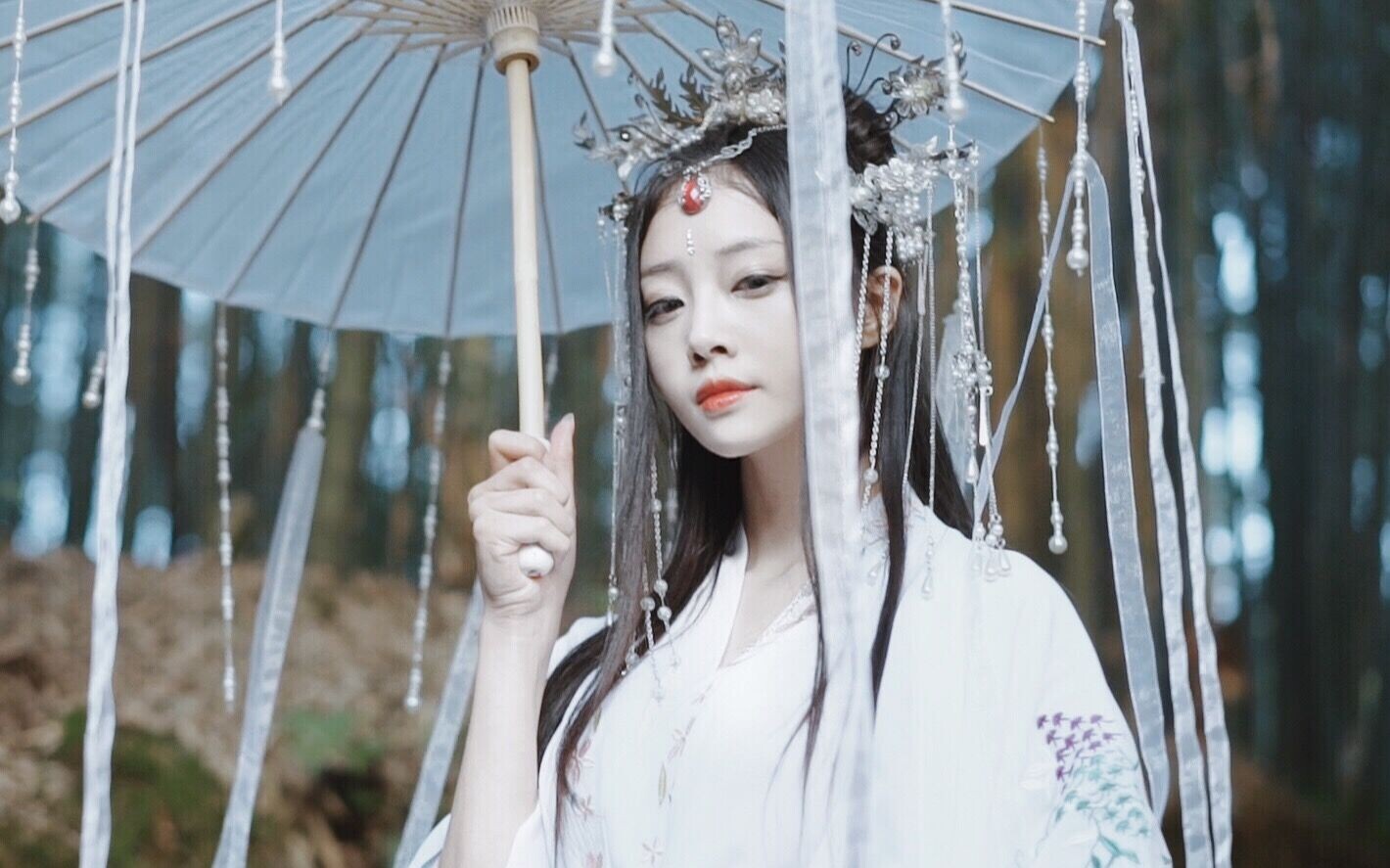 所谓俗世绊牵，终究是舍而不得